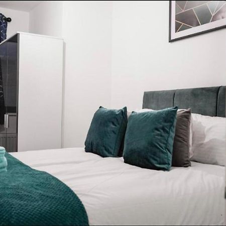 Two Bedrooms, Two Bath, Up To 3 Beds 1 Sofa - Slough Windsor Legoland Esterno foto