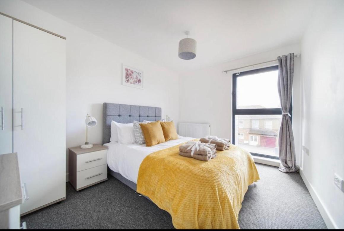 Two Bedrooms, Two Bath, Up To 3 Beds 1 Sofa - Slough Windsor Legoland Esterno foto