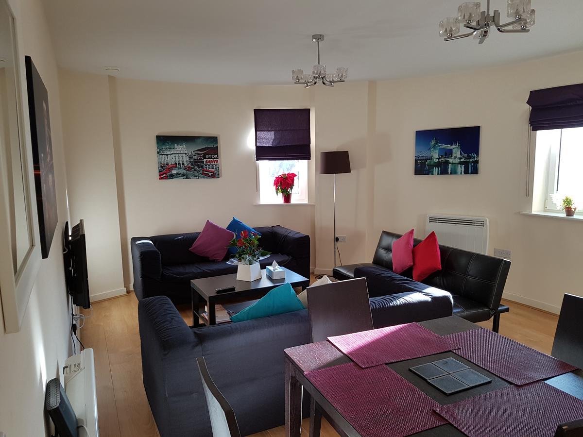 Two Bedrooms, Two Bath, Up To 3 Beds 1 Sofa - Slough Windsor Legoland Esterno foto