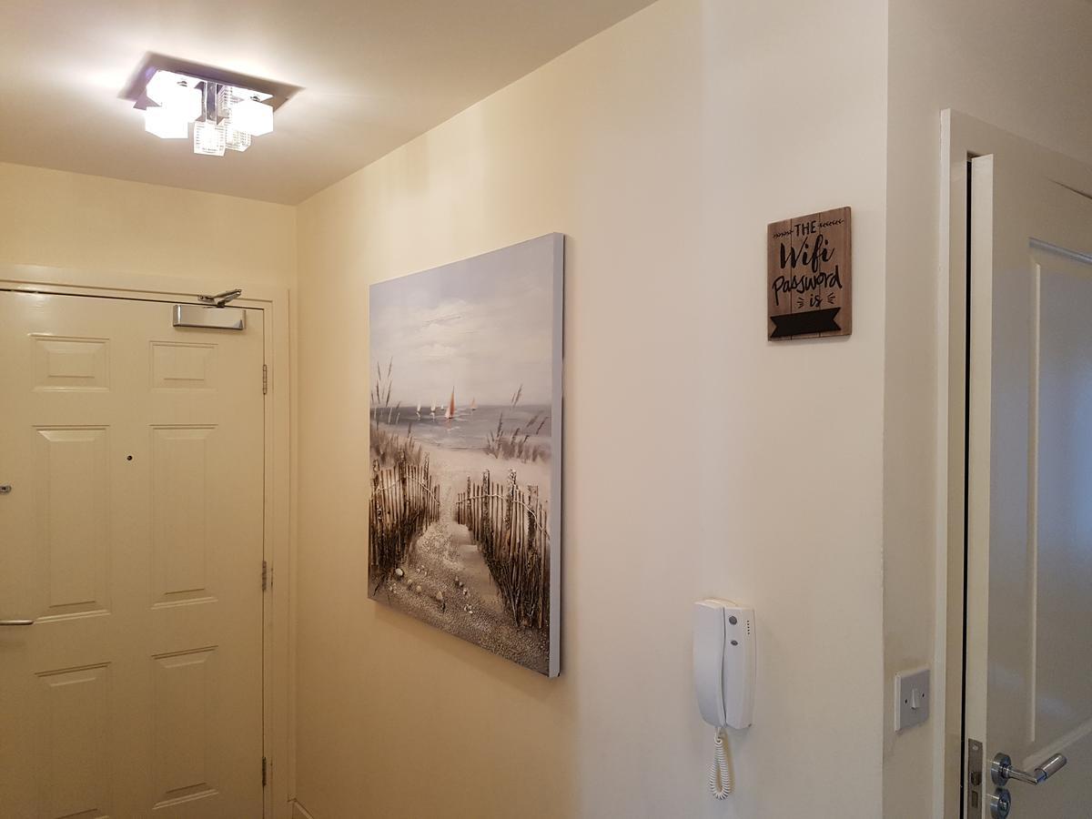Two Bedrooms, Two Bath, Up To 3 Beds 1 Sofa - Slough Windsor Legoland Esterno foto